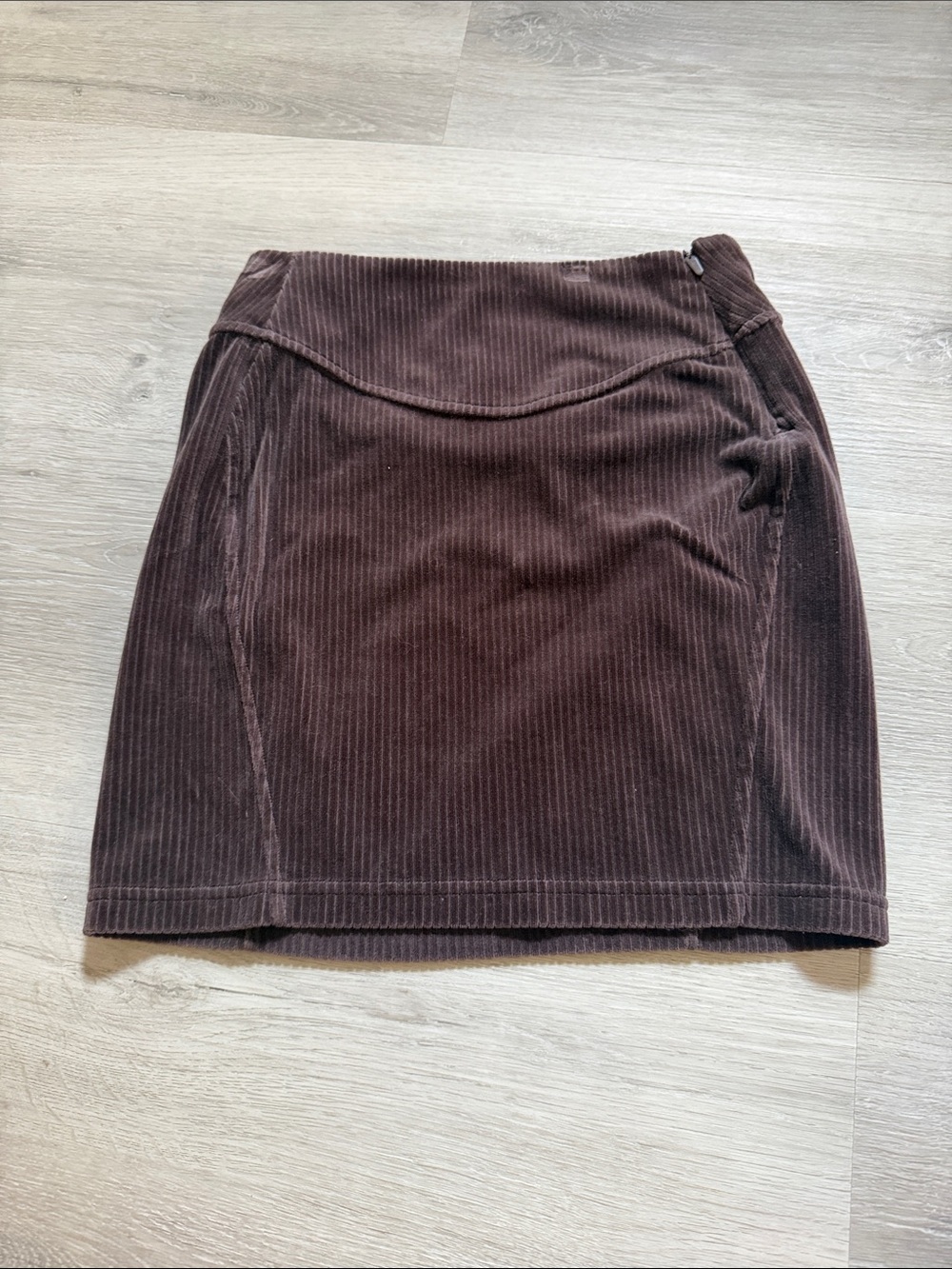 Lululemon brown ribbed mini skirt